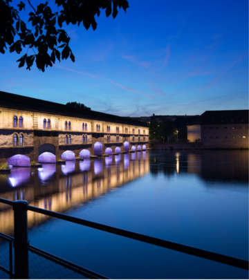 A Philips ilumina a Grande Île em Estrasburgo e cria efeitos de iluminação impressionantes