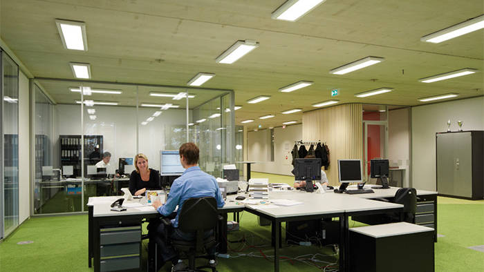A iluminação comercial Philips ilumina este escritório no Venco Campus