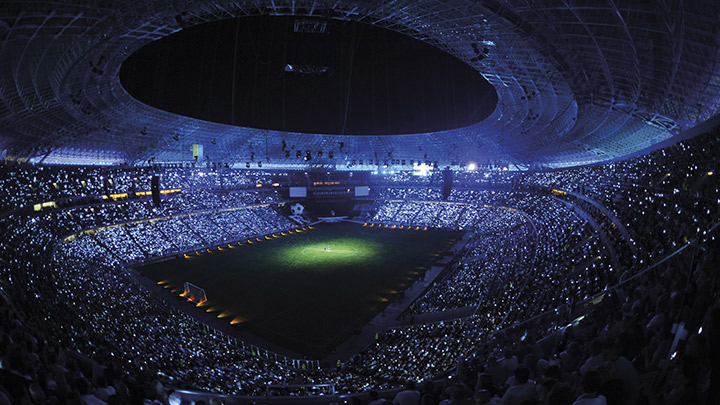 ArenaVision: permite controladores de eventos externos para a iluminação de estádios