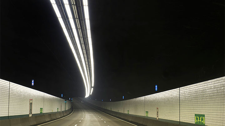 Otimize a iluminação e segurança com um sistema de iluminação de túneis criado especificamente para a tecnologia de iluminação LED